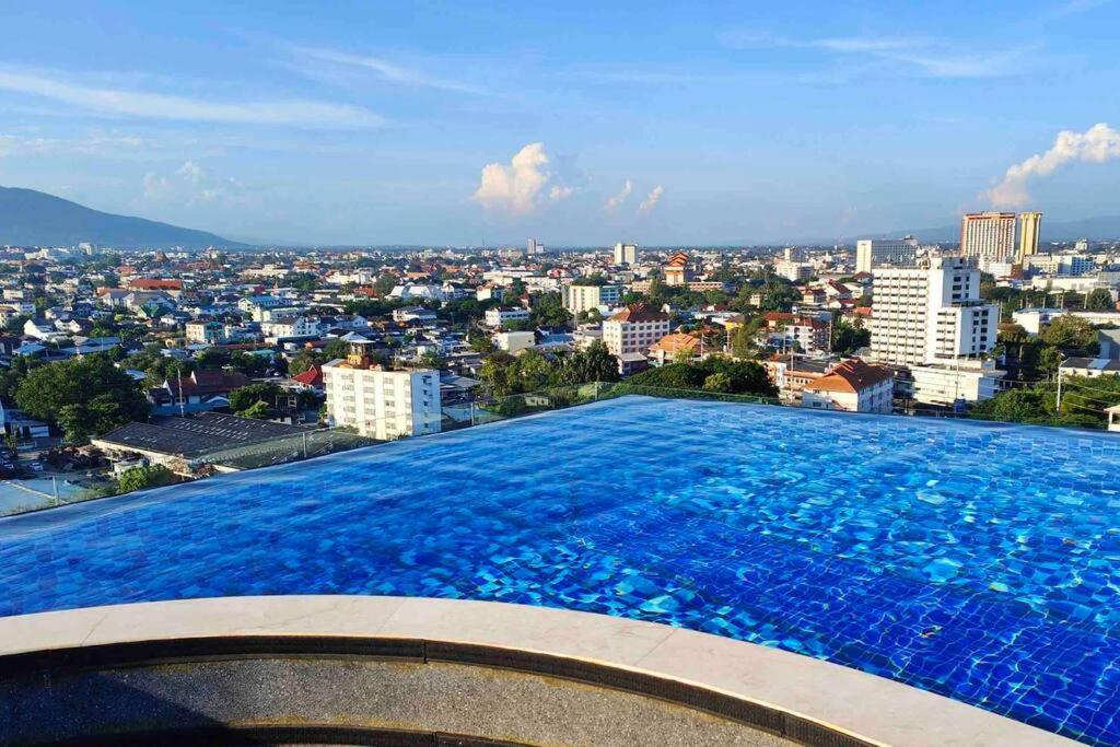 New & Cozy 2 Bedroom @ The Astra Sky River Chiang Mai Dış mekan fotoğraf
